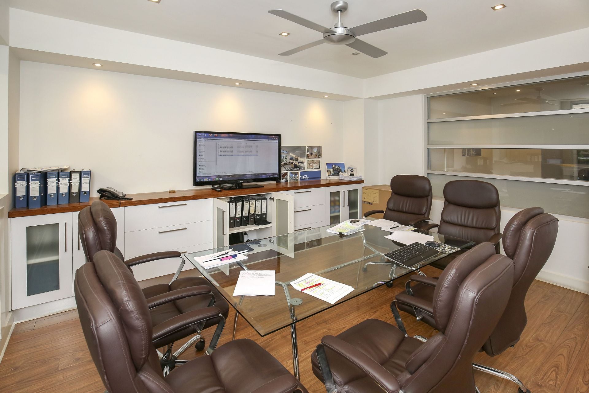 Modern Commercial Office Space in Prime Location