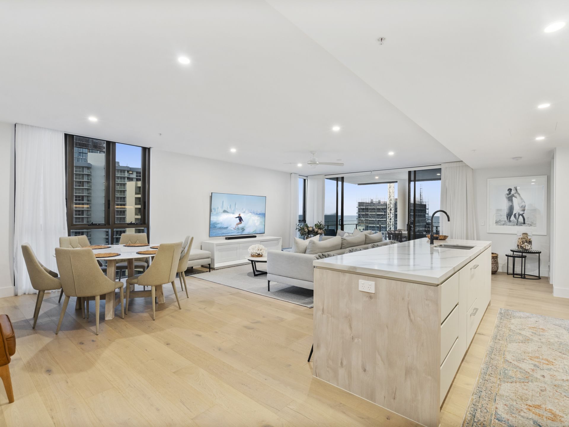 1301/5 Pacific Street, Main Beach - Thumbnail 6