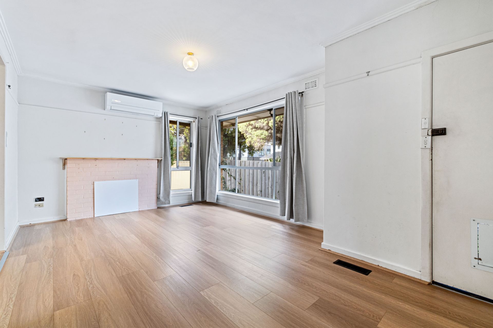 Comfortable Living with a Large Private Backyard