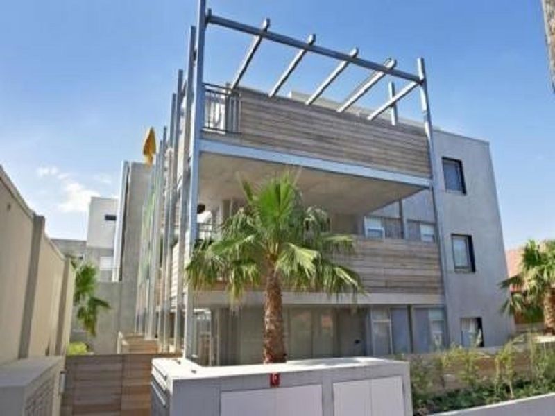 207/35 Ormond Road, Elwood