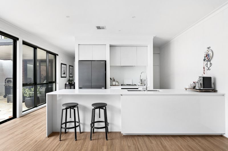 5 Stonybrook Boulevard, Hillside - Thumbnail 7