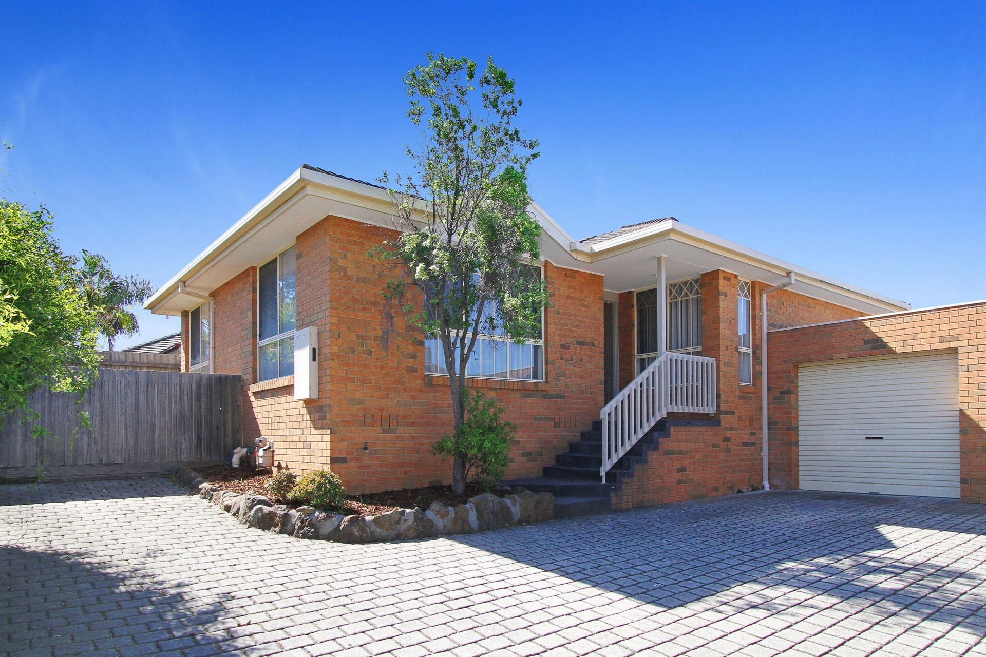 Tranquil Location! *RENOVATED KITCHEN & NEW CARPET*