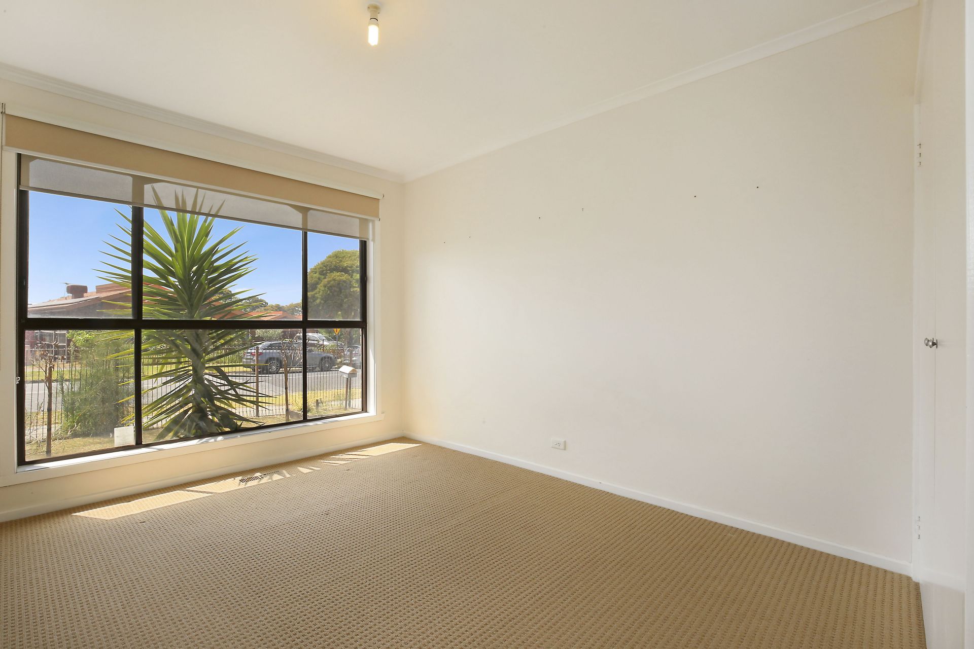 PERFECT LOCATION & PRICED TO PLEASE