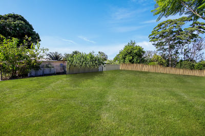 Stunning Elevated N/E Views Blocks 680m2 +