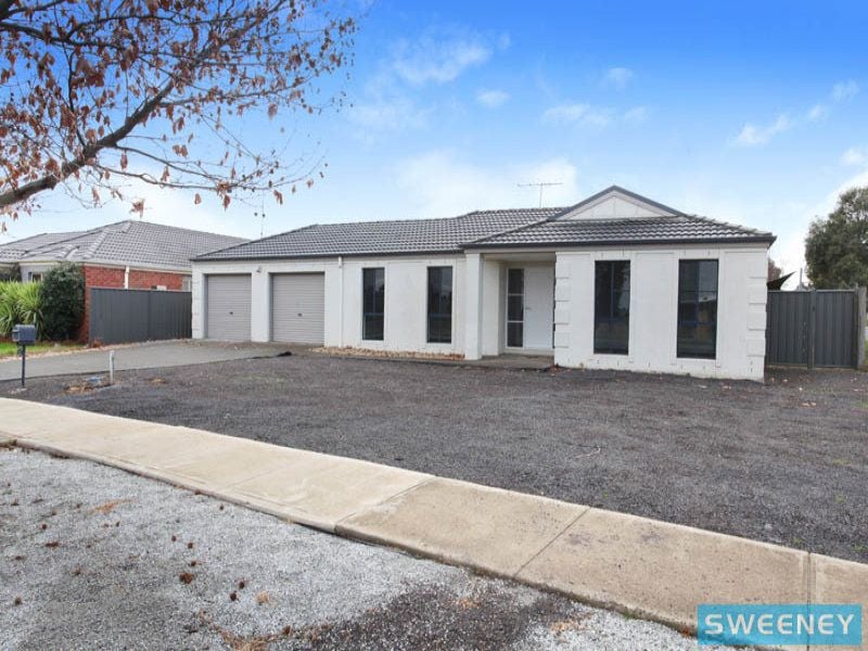 40 Heysen Parkway, Caroline Springs - Thumbnail 2