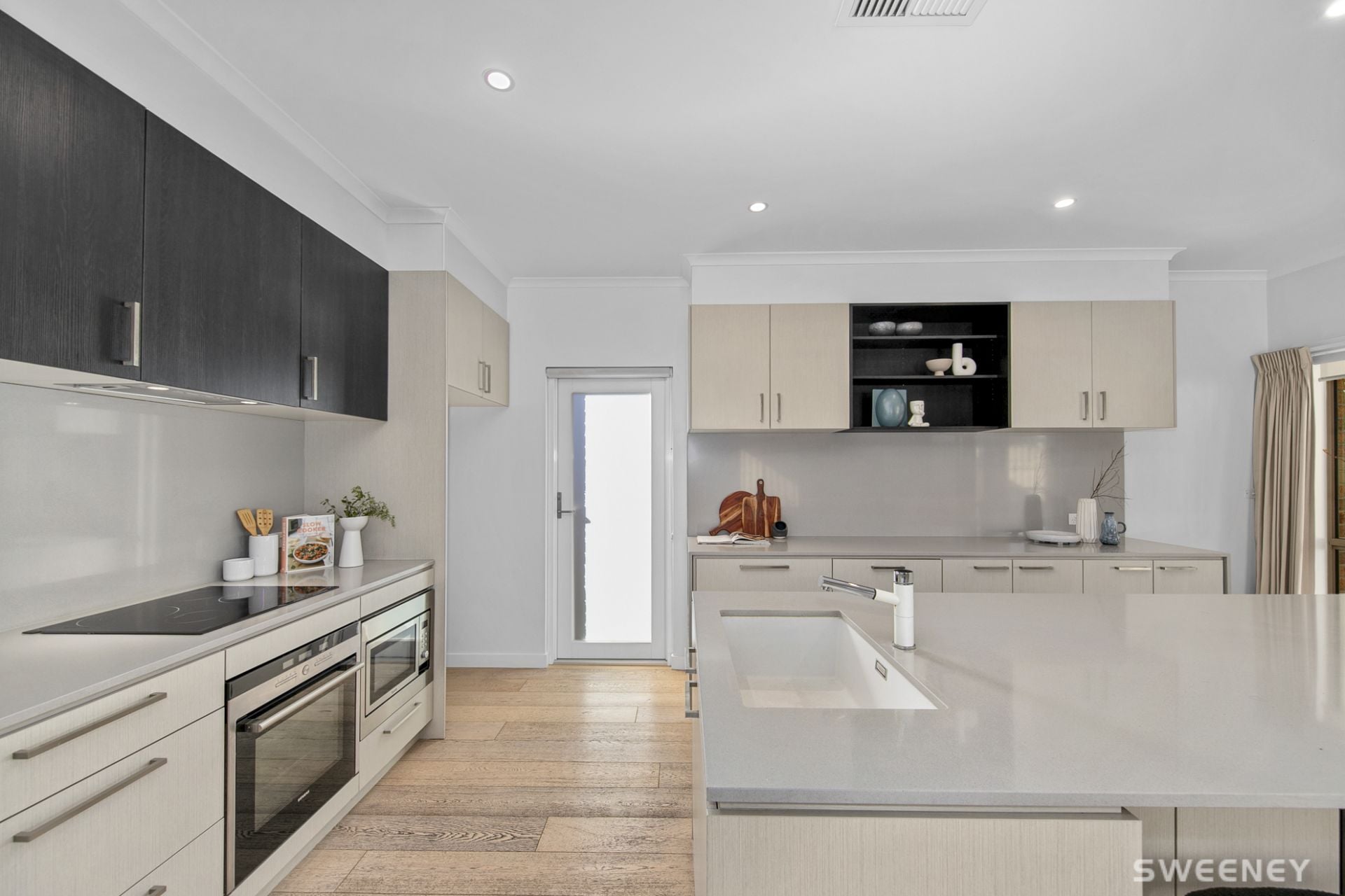 8 Balaclava Avenue, Altona Meadows - Thumbnail 4