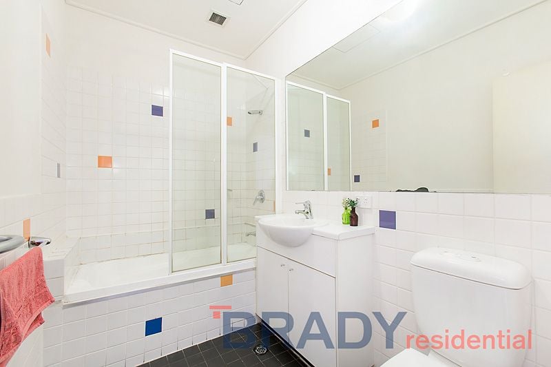 37/562 Little Bourke Street MELBOURNE VIC, Melbourne - Thumbnail 4