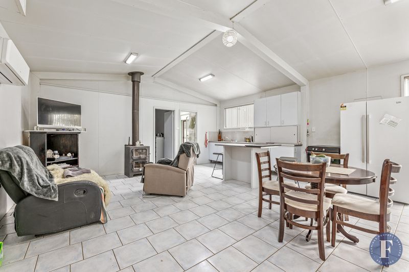 10 Ratho Road, Young | Flemings Property Services
