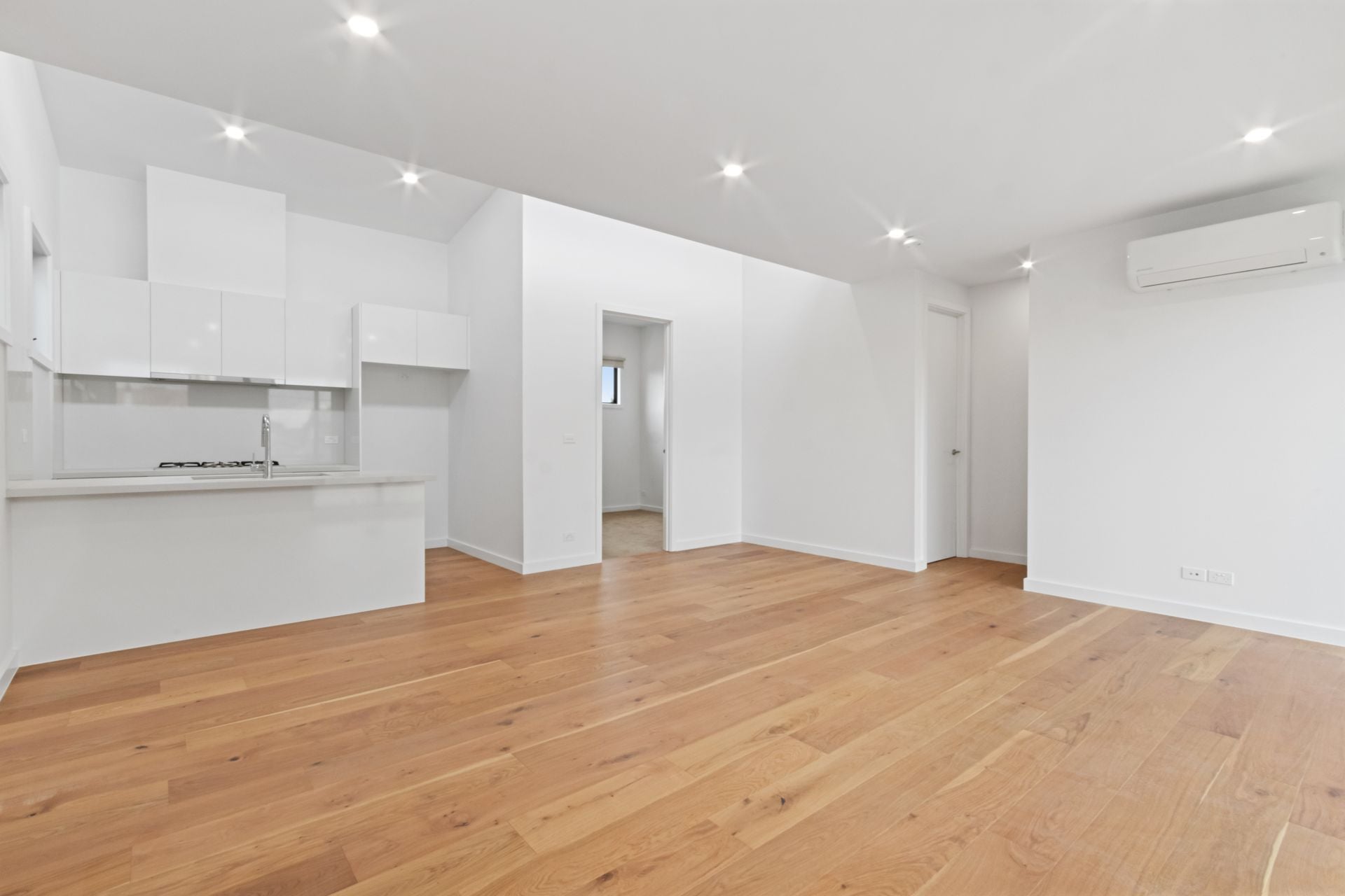 Brand new, luxury townhouse!
