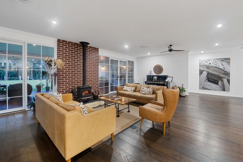 Real Estate For Sale 18 Kim Kerin Place Wights Mountain , QLD