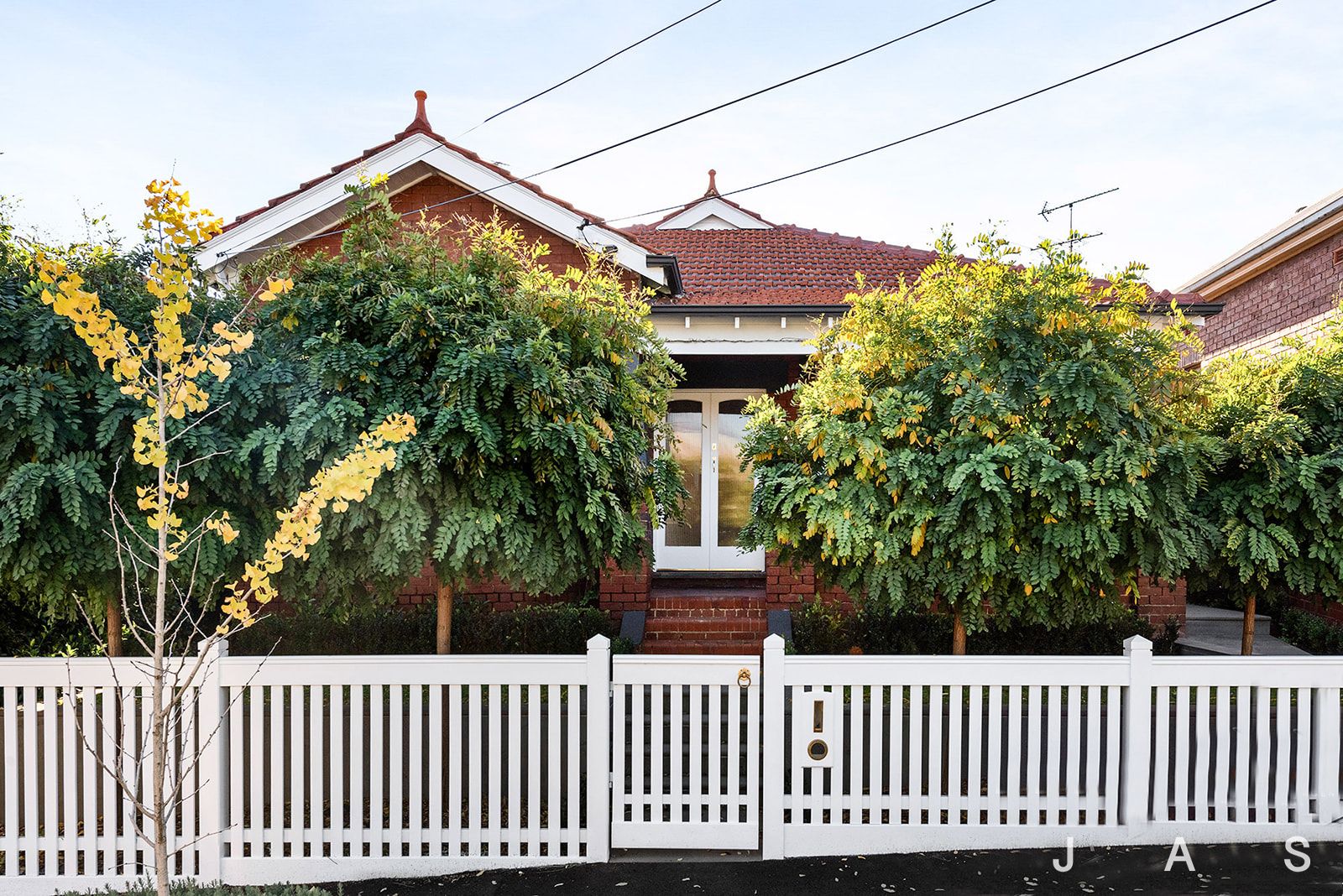 10 The Ridgeway Kensington VIC, Kensington - Thumbnail 2
