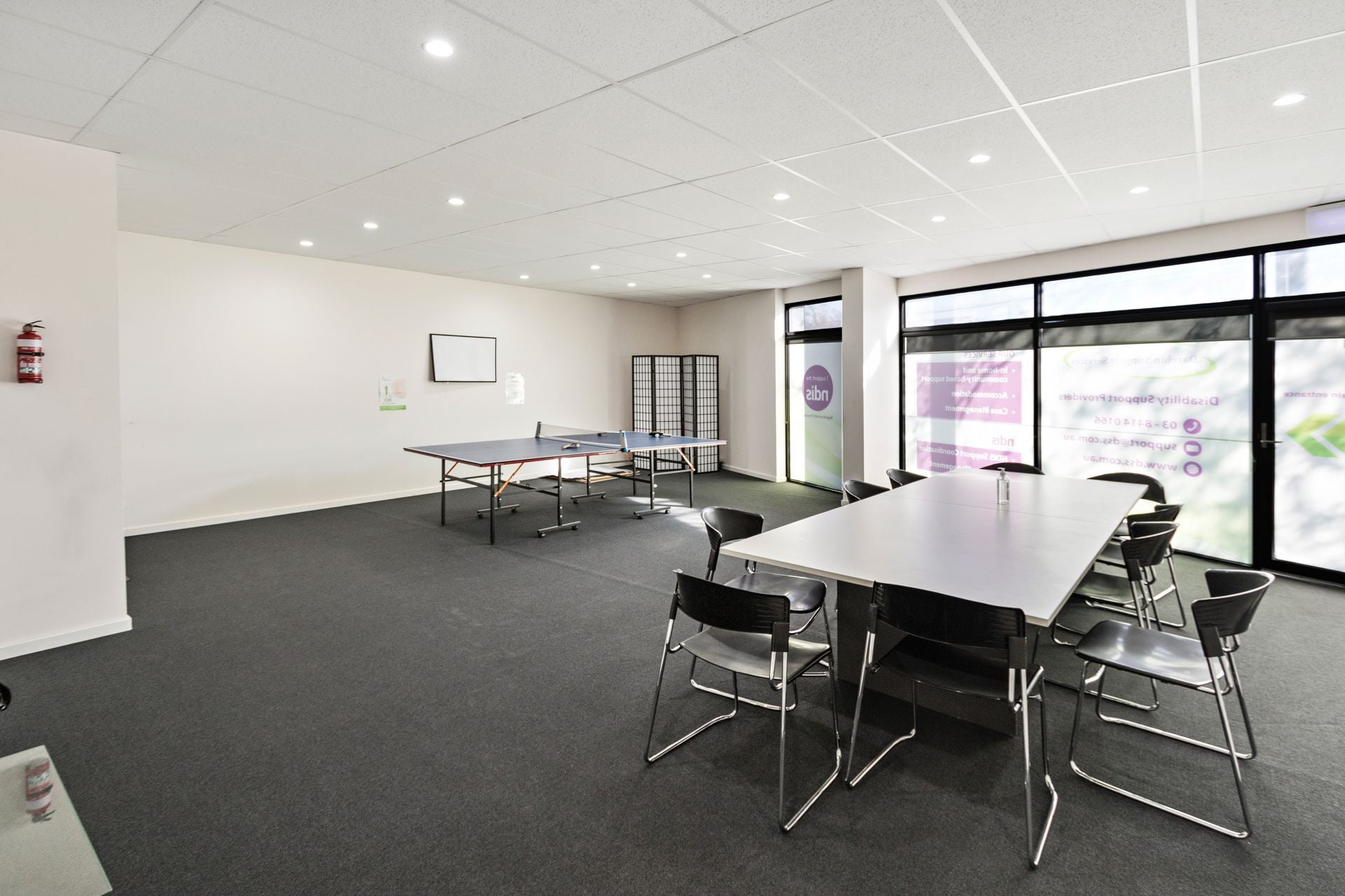 NEAR NEW RETAIL/OFFICE SPACE WITH EXCELLENT EXPOSURE