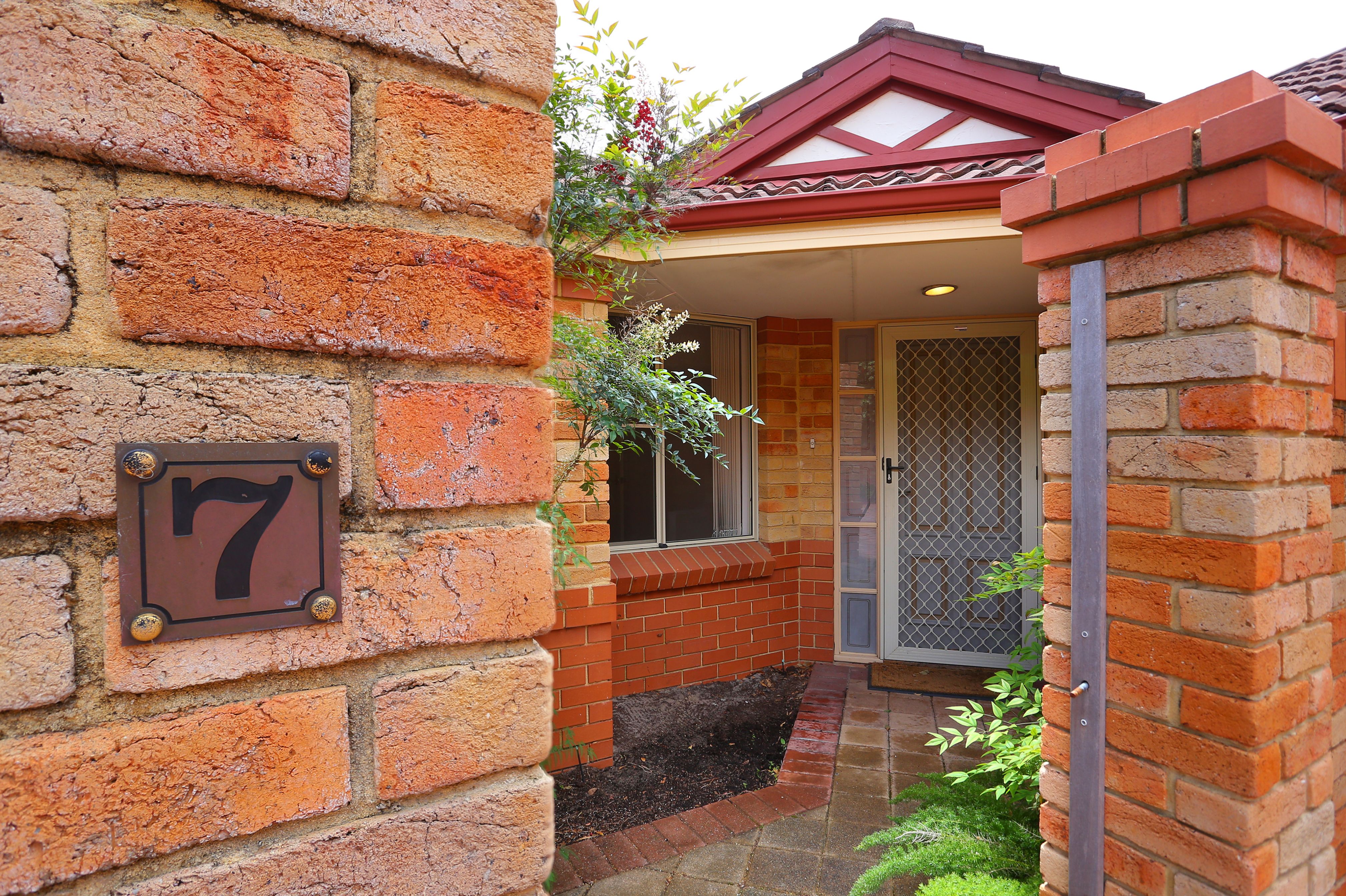 Real Estate For Sale 7/32 Comer Street Como , WA