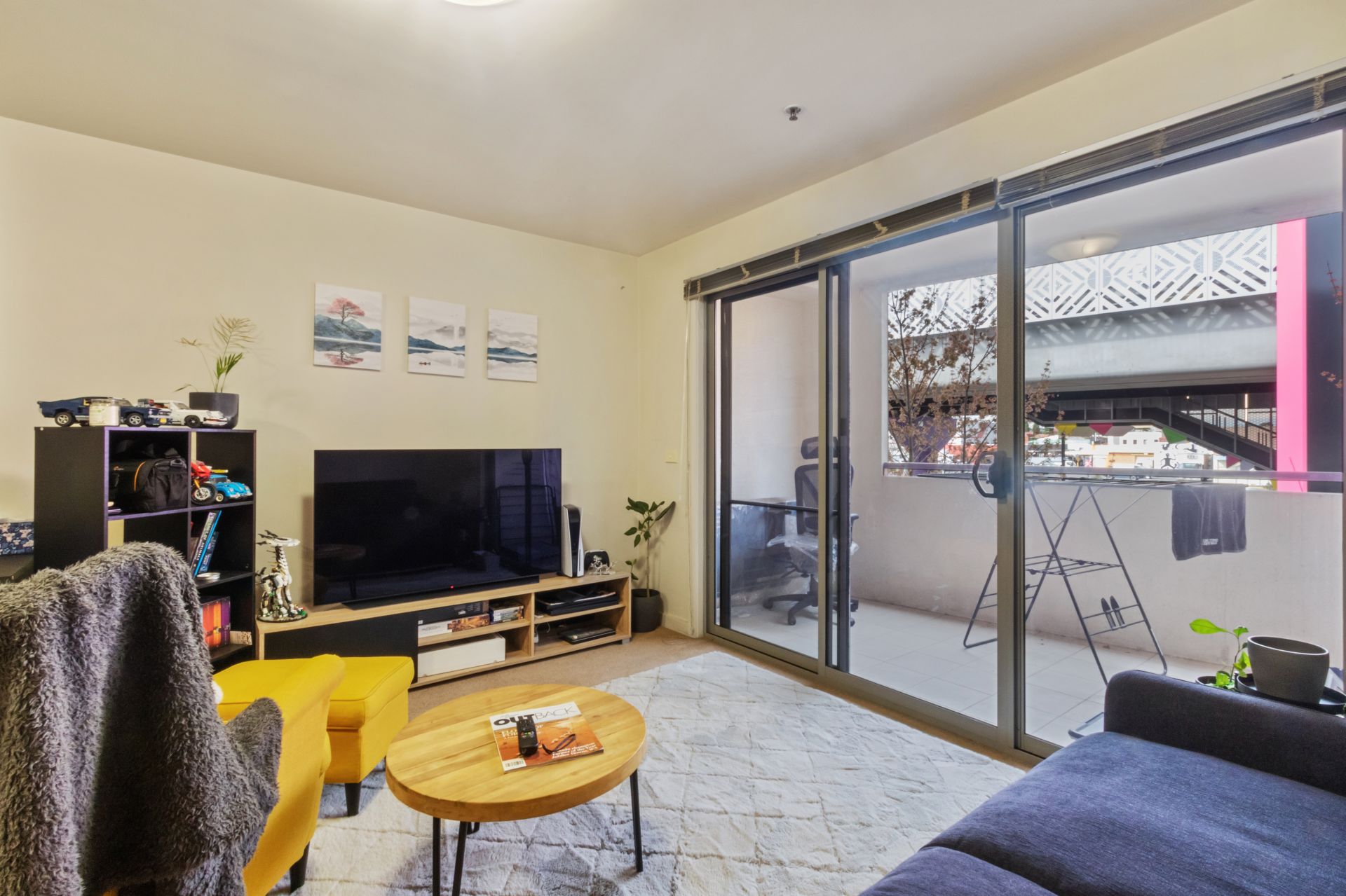 Make a Move To This Well Sought-After Apartment Complex!