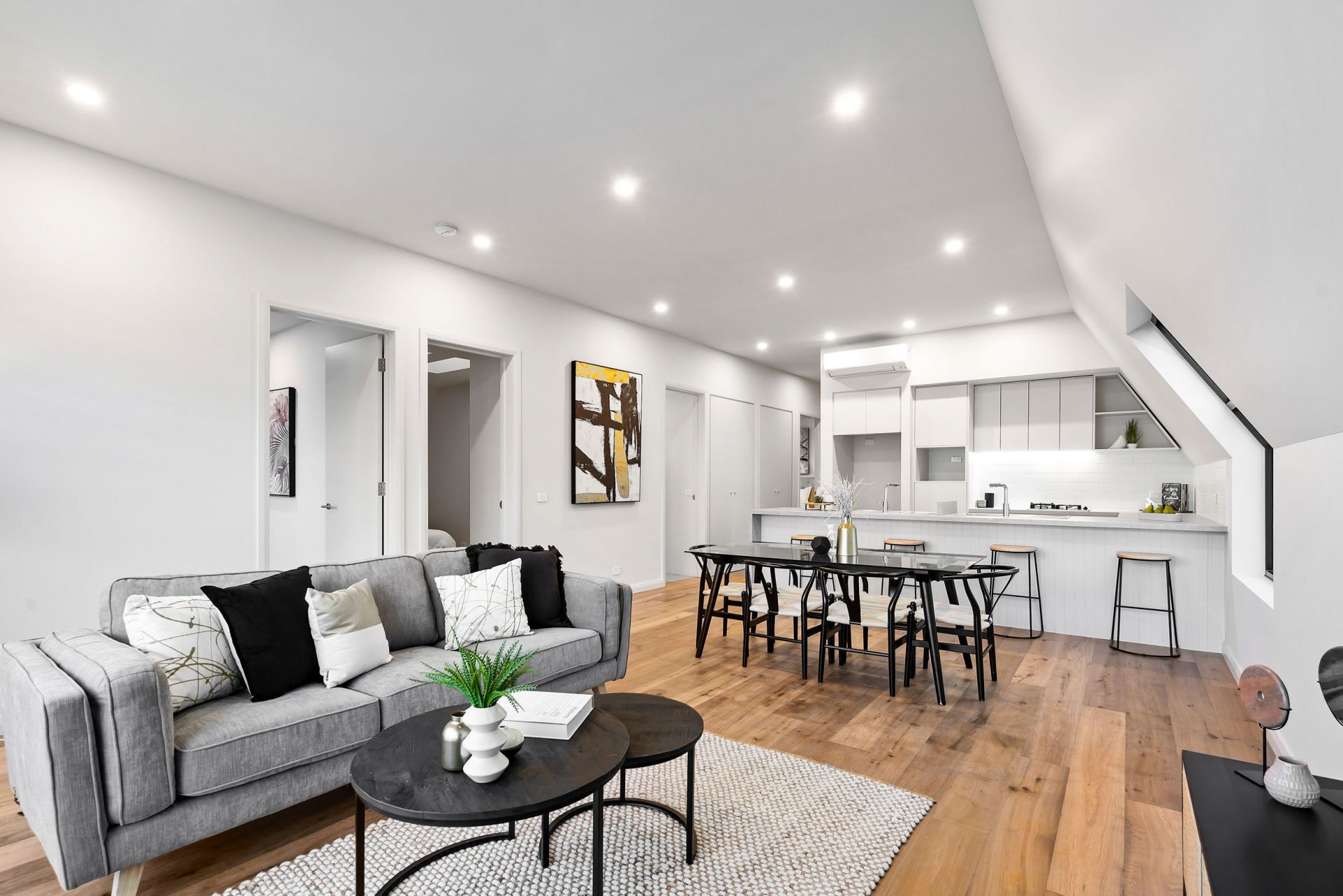 202/80 Hotham Street, St Kilda East - Thumbnail 3