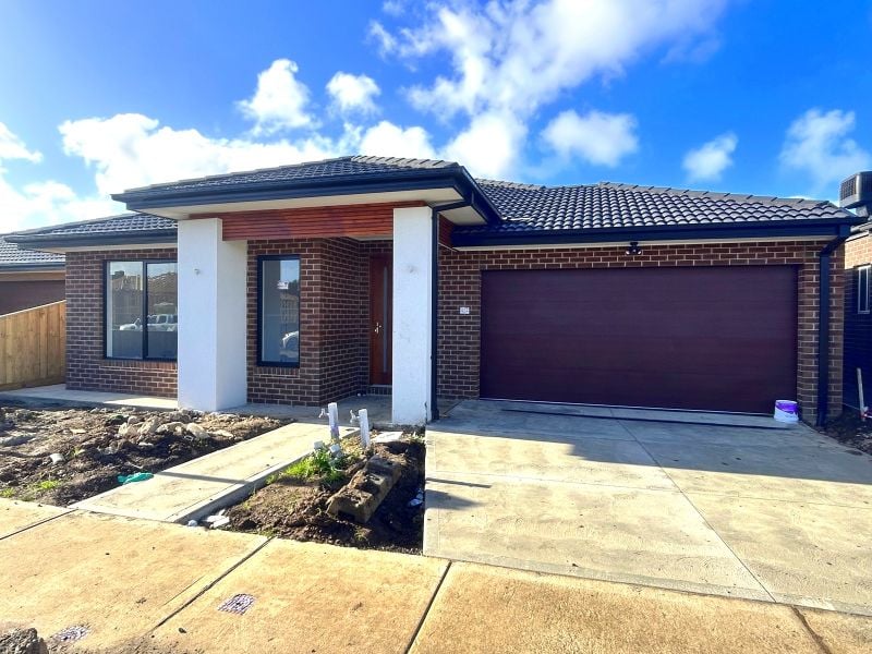 14 Madura Promenade, Mickleham