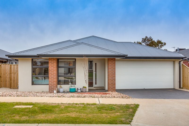 39 McLachlan Street, Bacchus Marsh - Thumbnail 2