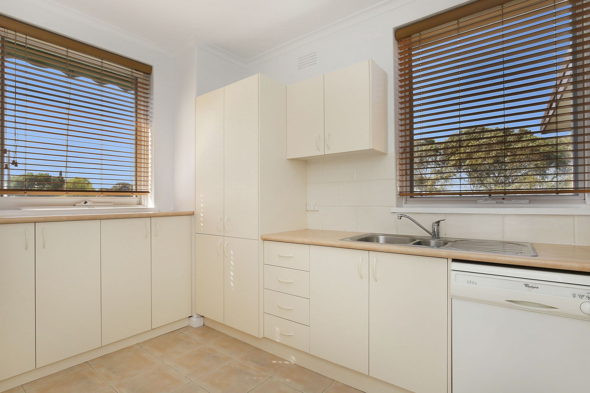 **APPLICATION APPROVED 09/06/23 - no further applications being accepted**

**Bright & Sunny Unit**