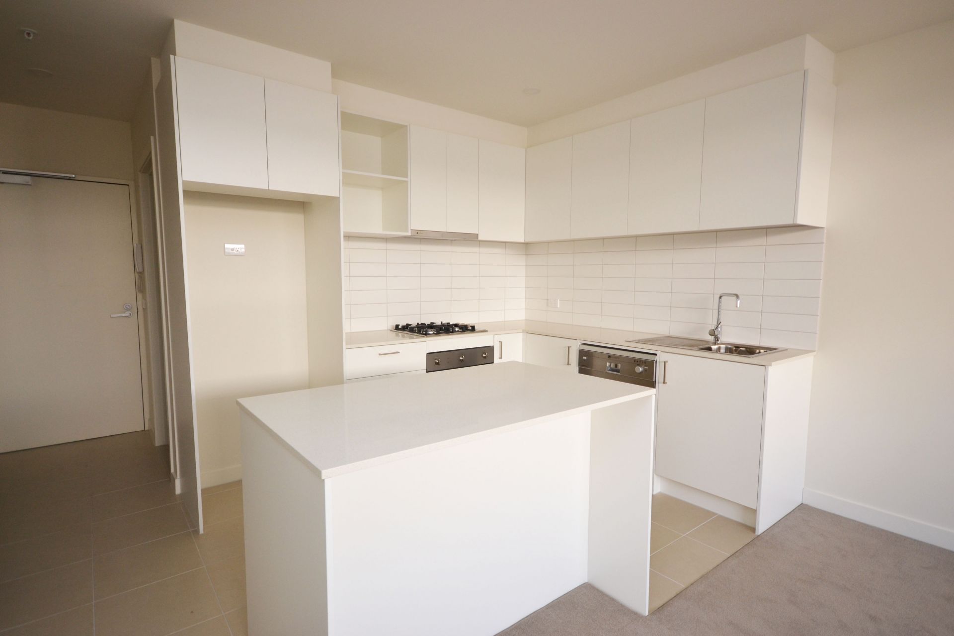 BRAND NEW - PRESTIGIOUS APARTMENT LIVING
