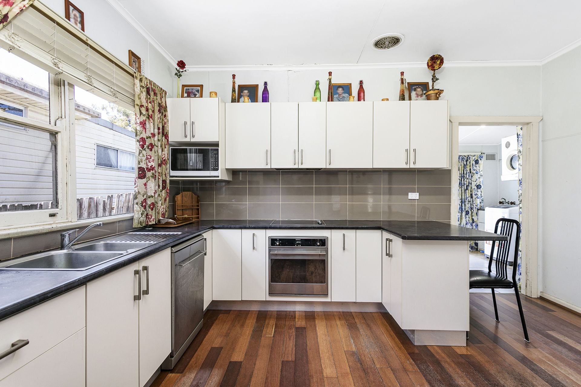 16 Leonay Street Sutherland NSW, Sutherland - Thumbnail 2
