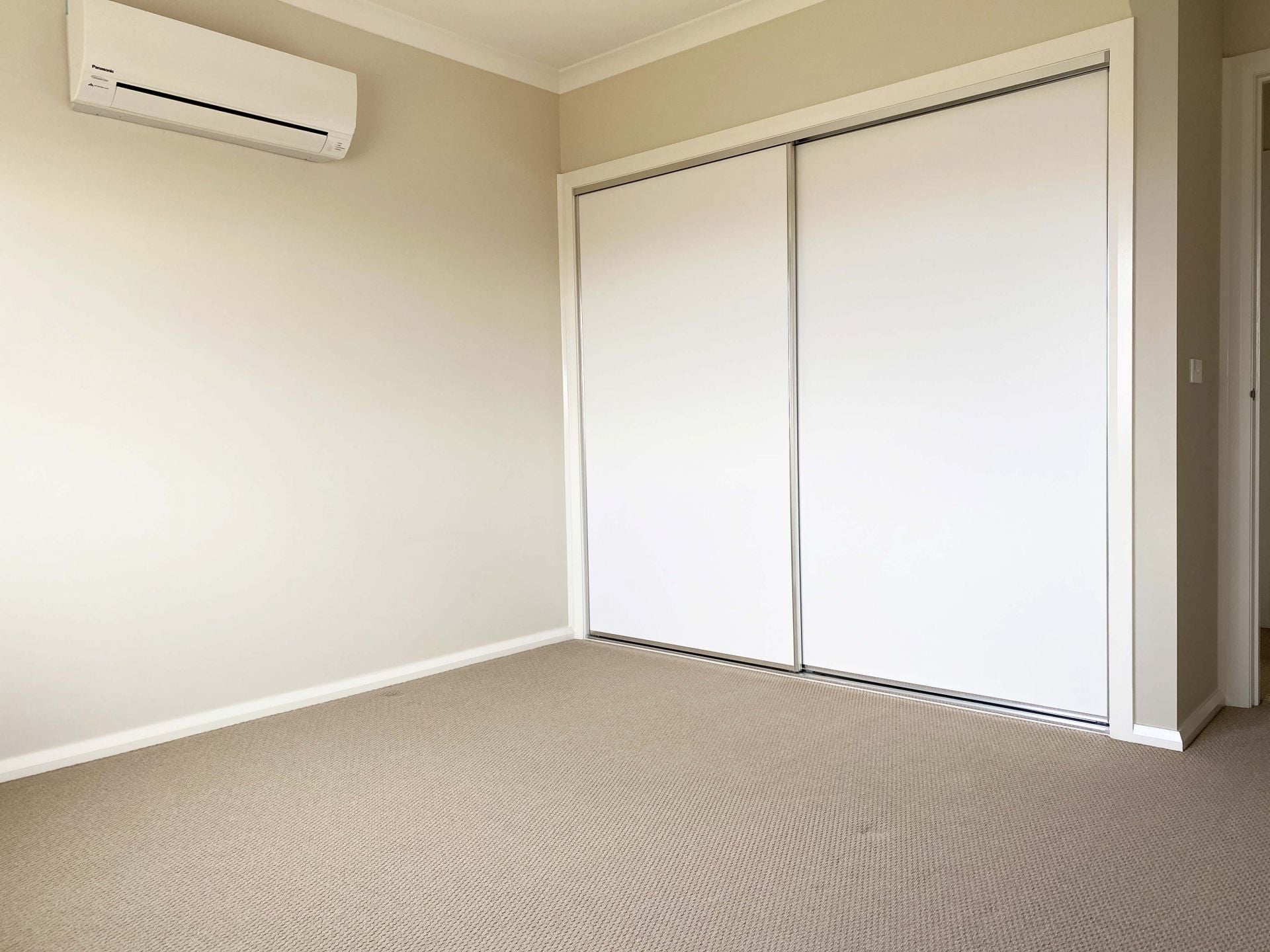 LOOKING FOR MODERN SOPHISTICATION? YOUR SEARCH IS OVER!
