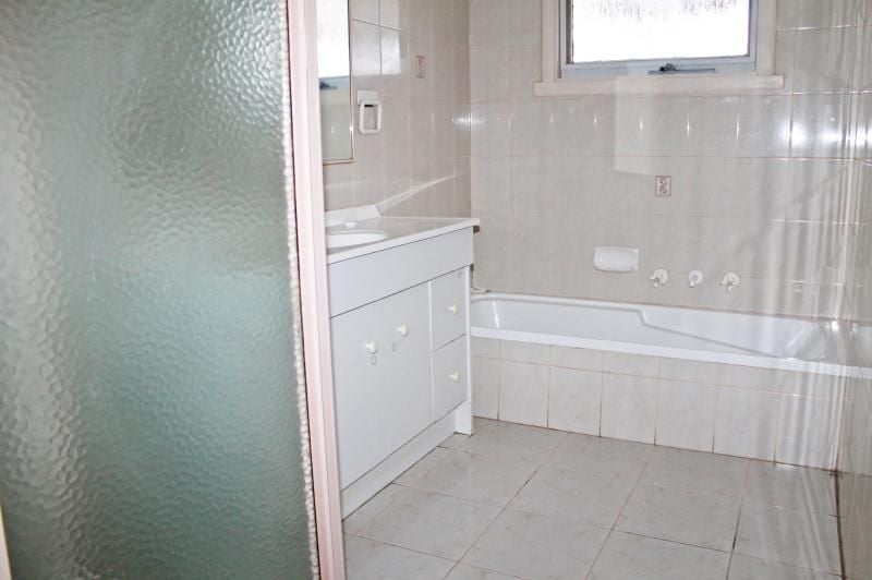 WELL PRESENTED HOME IN A GREAT LOCATION!!!