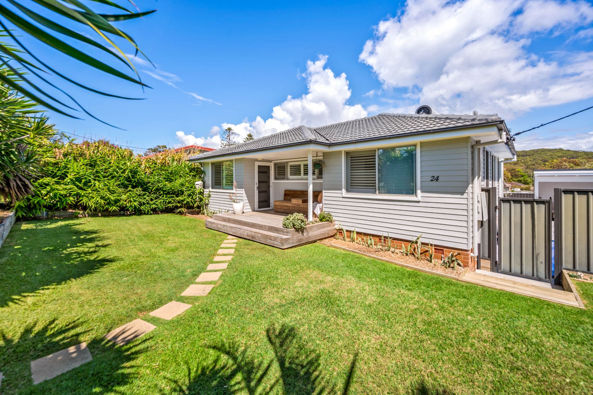 24 Alexander Avenue, Caves Beach - Thumbnail 3