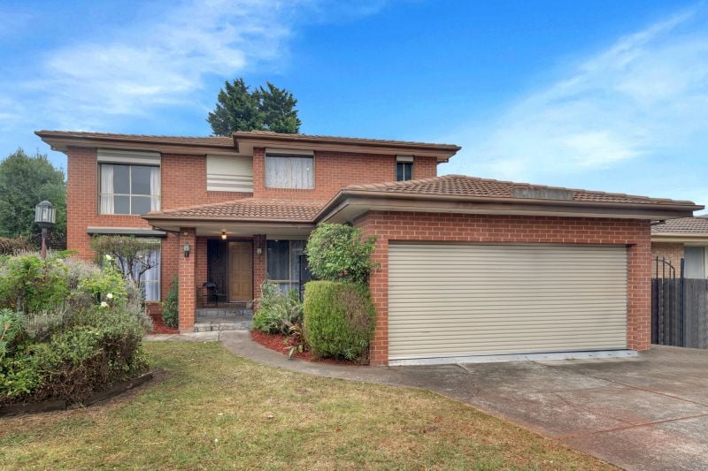 2 Shearer Court, Mill Park