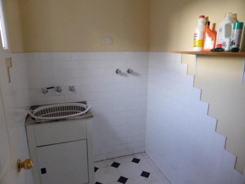 PRICE-$340-$360PW LOOKING FOR A GREAT TENANT!