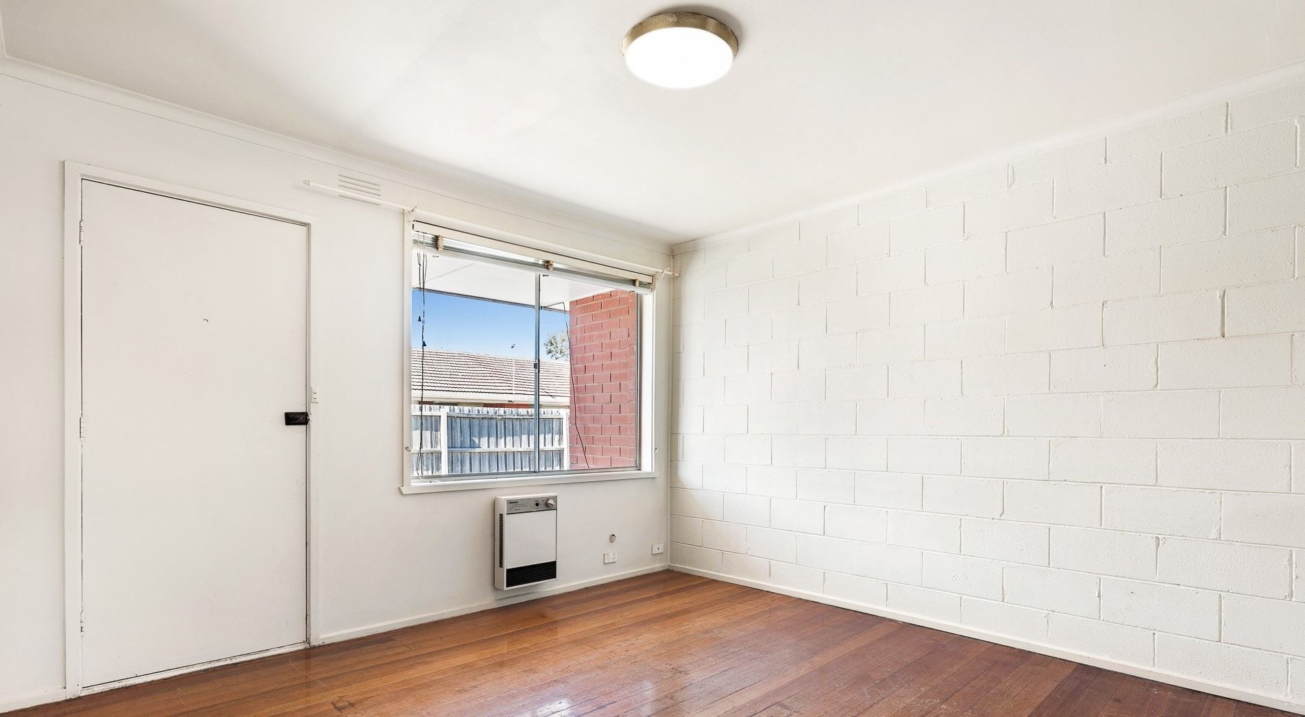 Affordable 2 Bedroom Unit with Courtyard