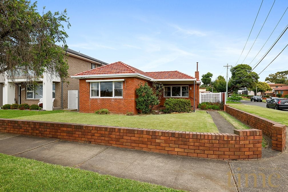 43 Nield Avenue, Rodd Point NSW
