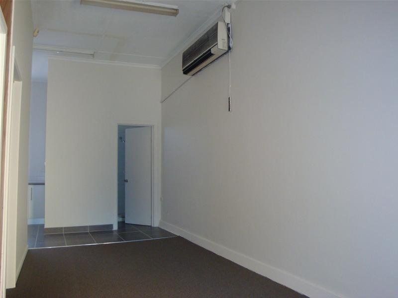 Tram Right At Your Door!!