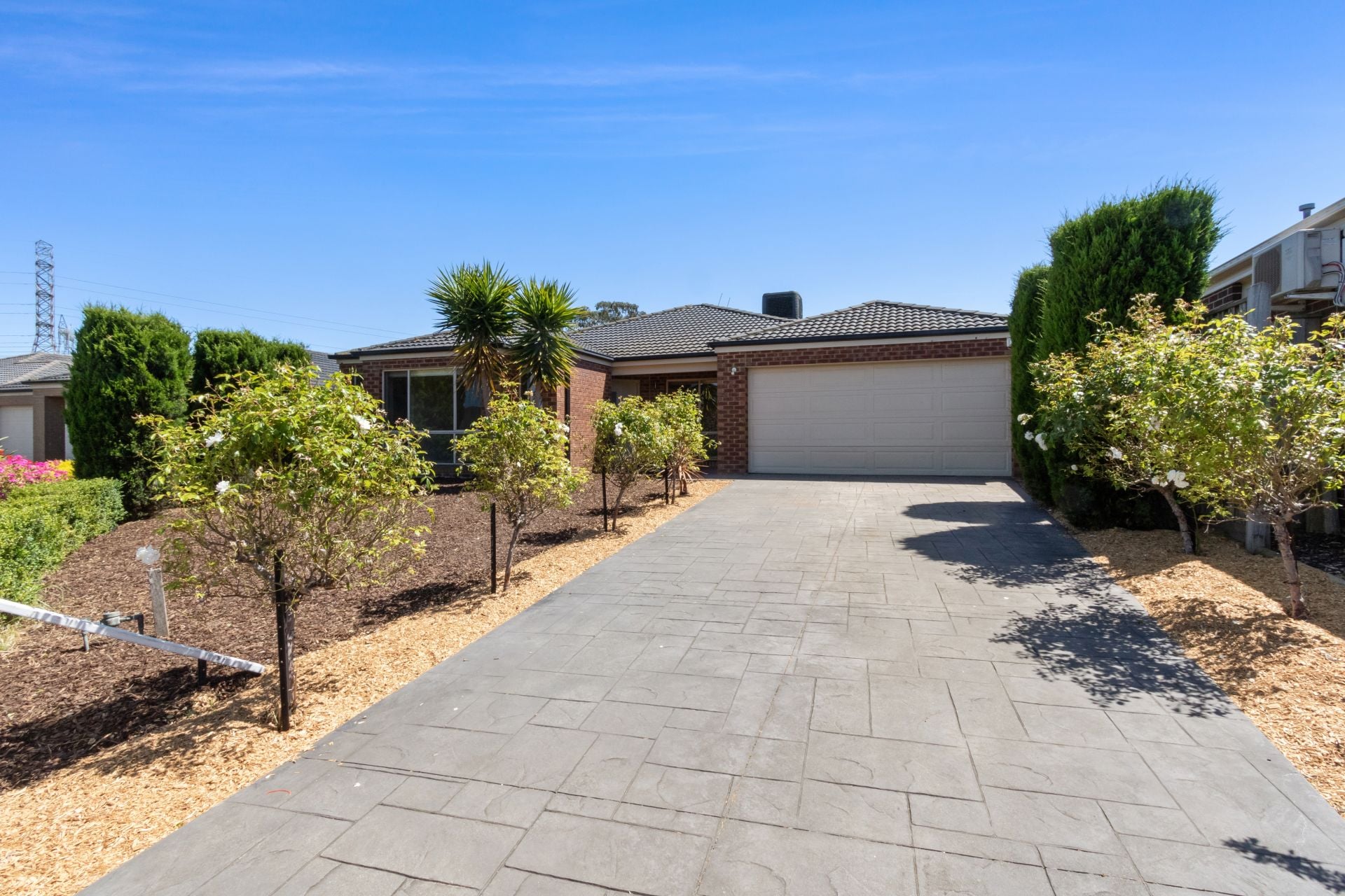 FABULOUS FOUR BEDROOM FAMILY HOME