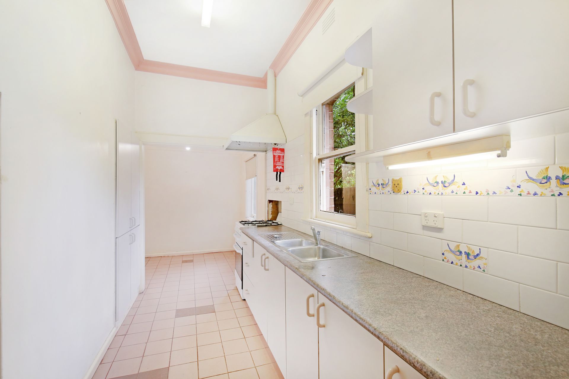 **PROPERTY NOW LEASED 18/11/22**