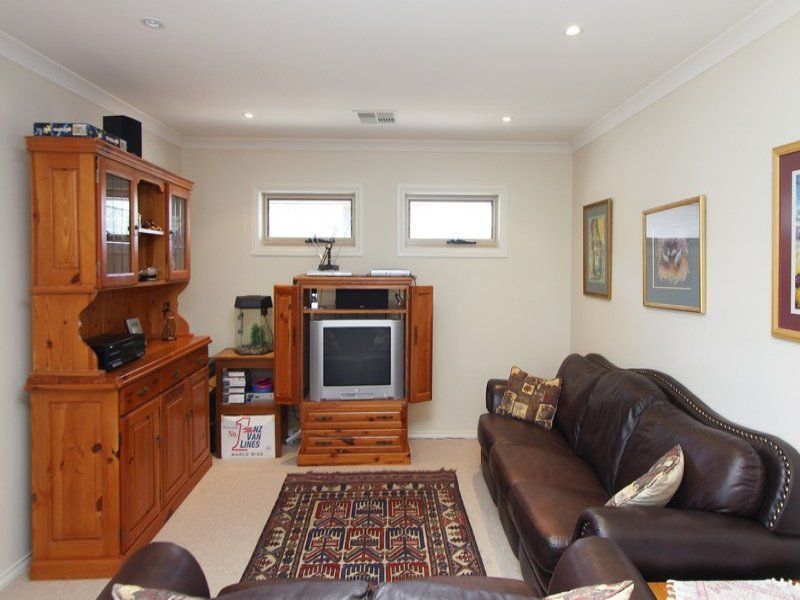8 Bonvue Rd Rostrevor 5073