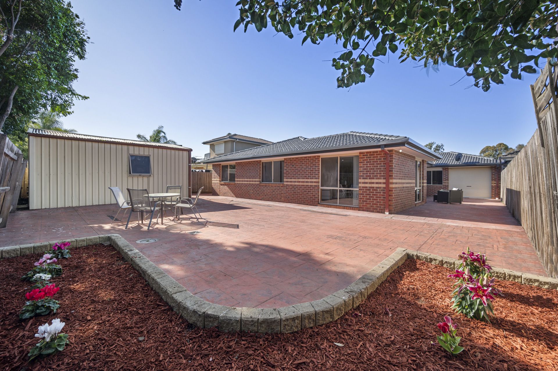 SUBSTANTIAL FAMILY HOME IN PRIZED PARKLANDS ESTATE