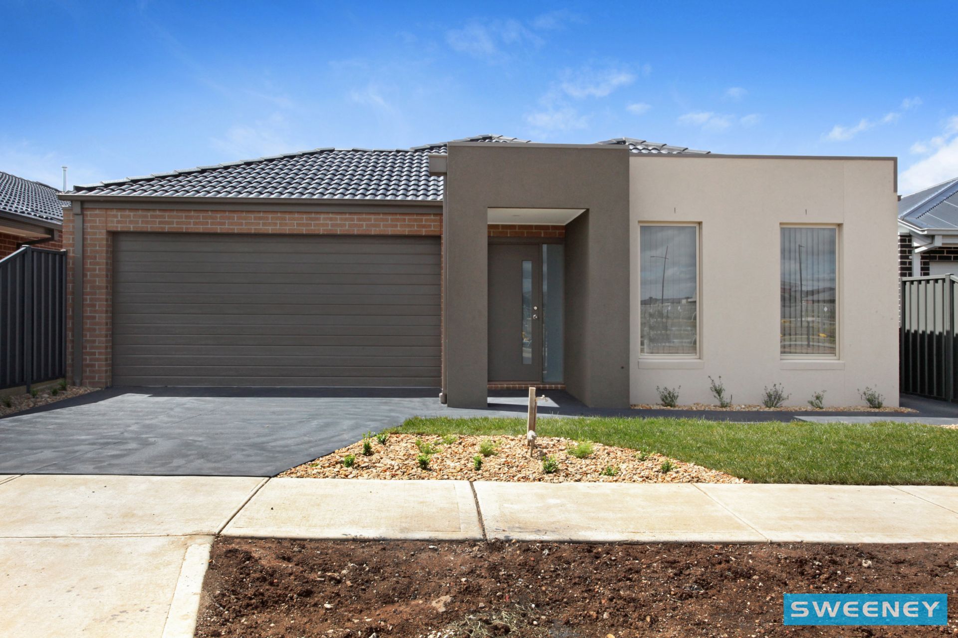 98 City Vista Court, Plumpton - Thumbnail 2