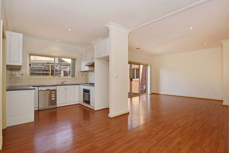 3/32 Pickett Street, Reservoir
