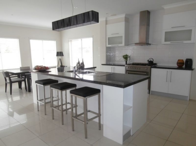 1 Broadway, Caroline Springs - Thumbnail 4