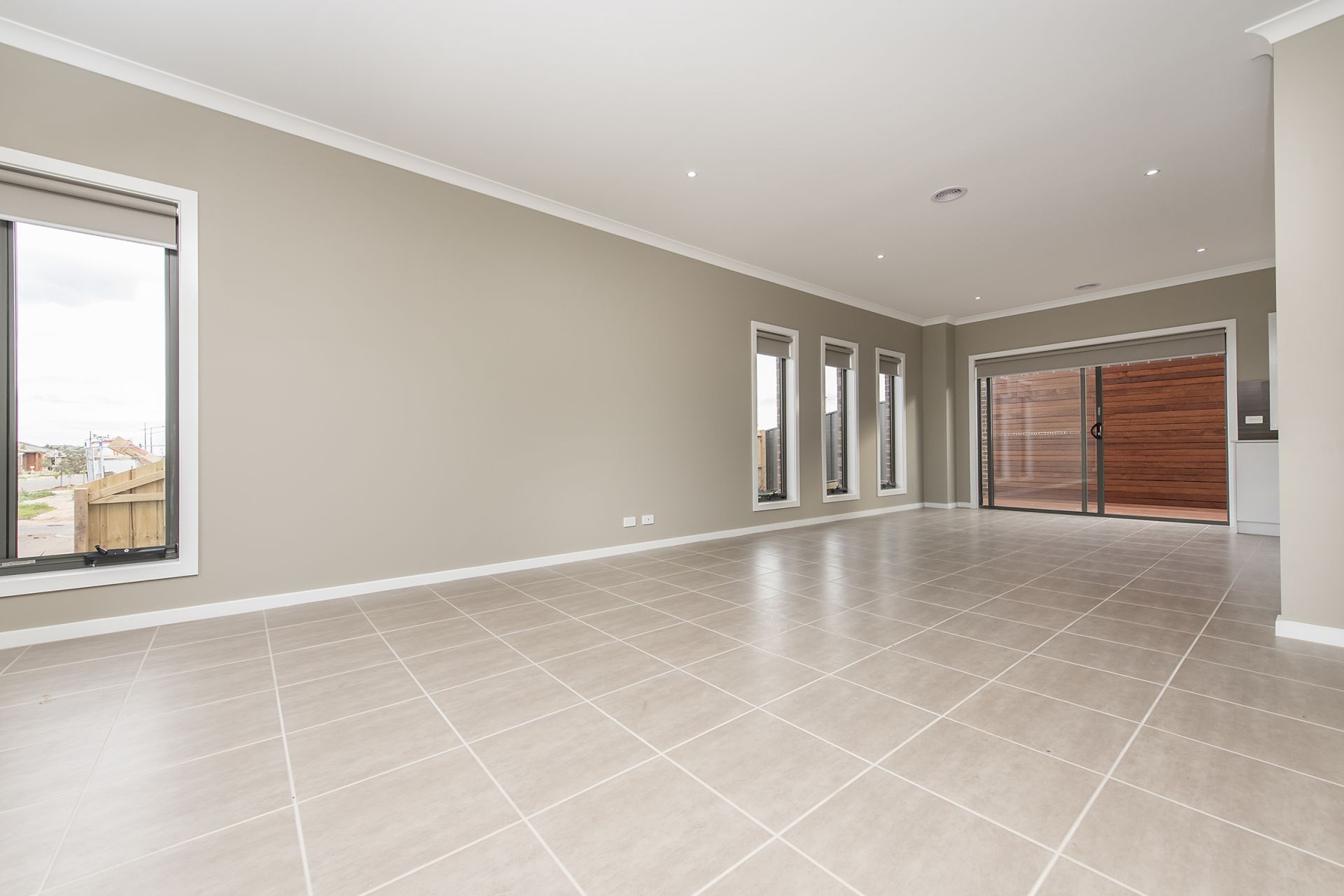 2 Axis Avenue, Fraser Rise - Thumbnail 6