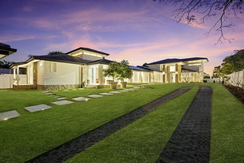 $ 8,100,000, Broadbeach Waters - Thumbnail 3