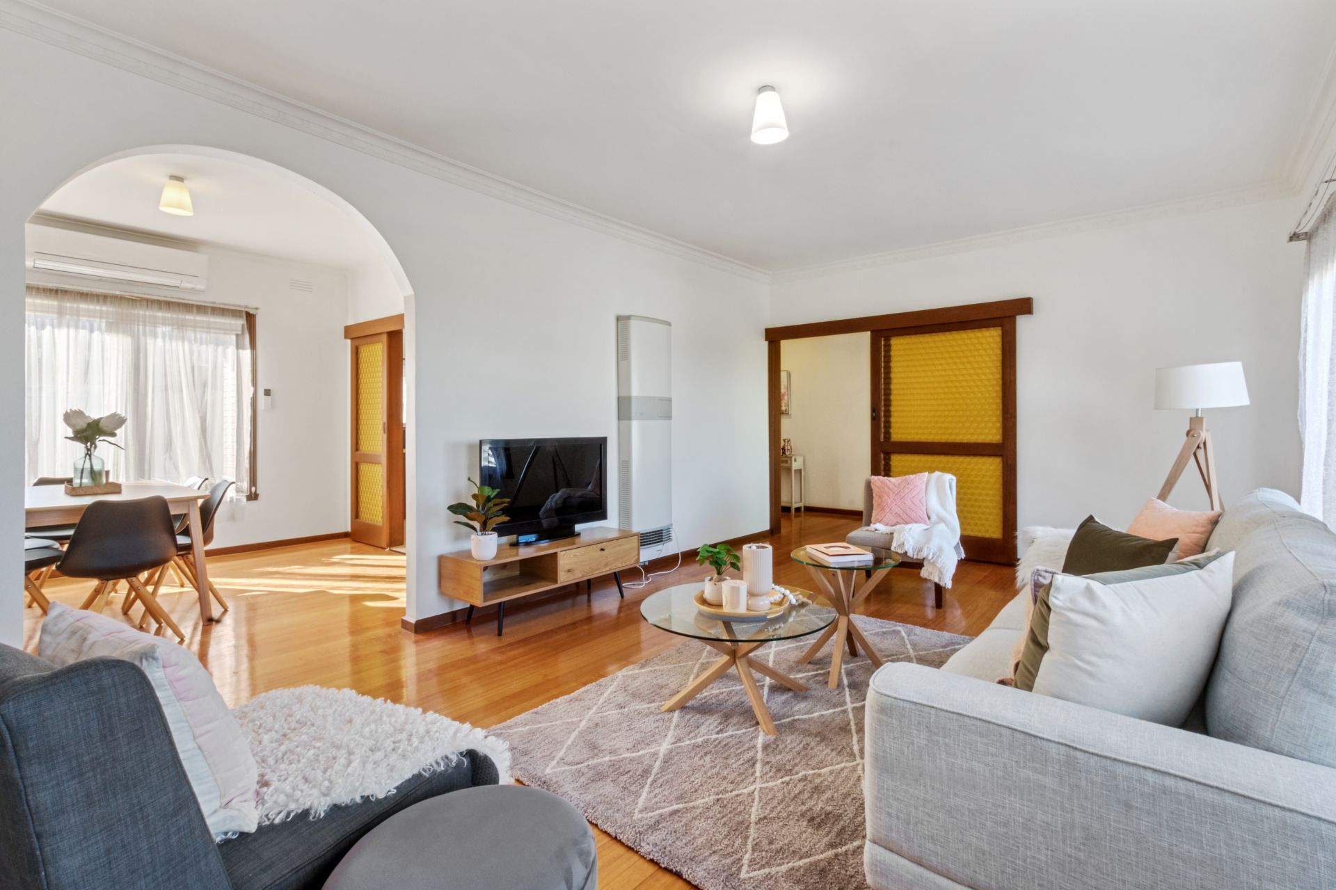 Large Unit Of Grand Home Proportions