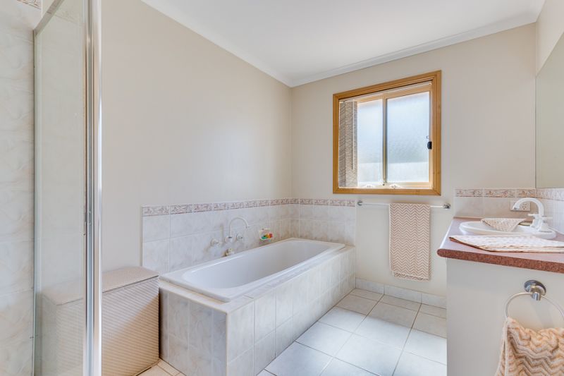 2 Manning Boulevard, Bacchus Marsh - Thumbnail 7