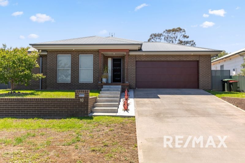 JUNEE 10 Bolton Street