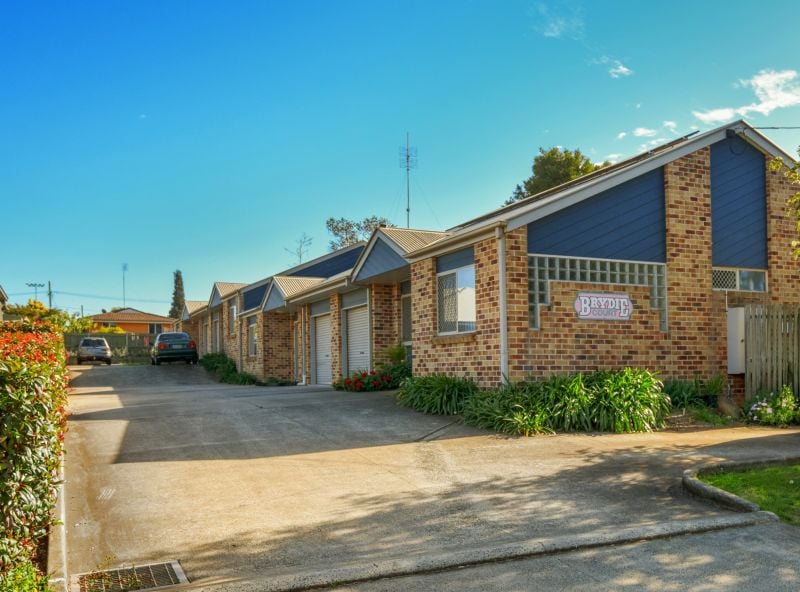 Boutique Complex of Four