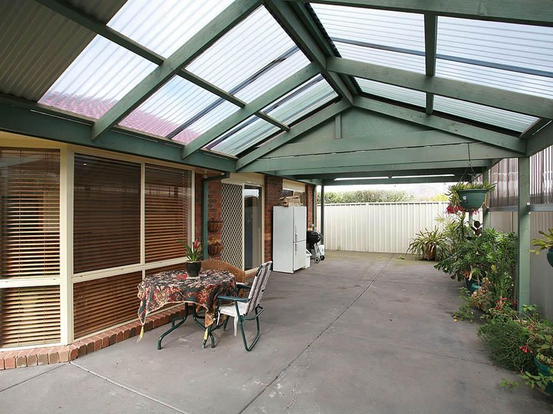 12 Sharrock Close, Caroline Springs - Thumbnail 8