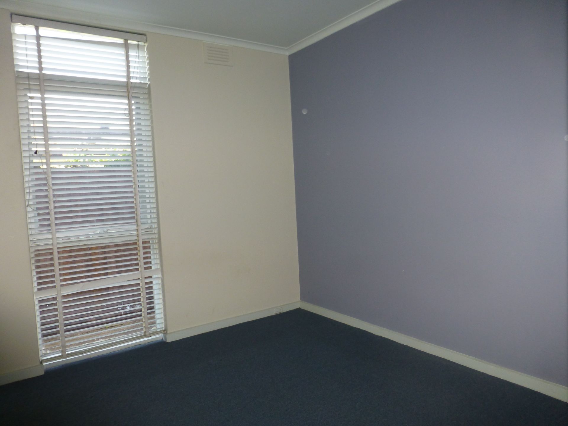 Walking Distance to High Street