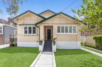 CHARACTER COTTAGE