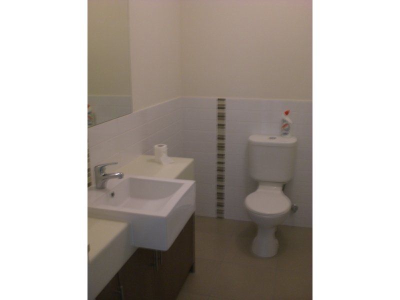 Ideally Located 2 Bedroom Unit!