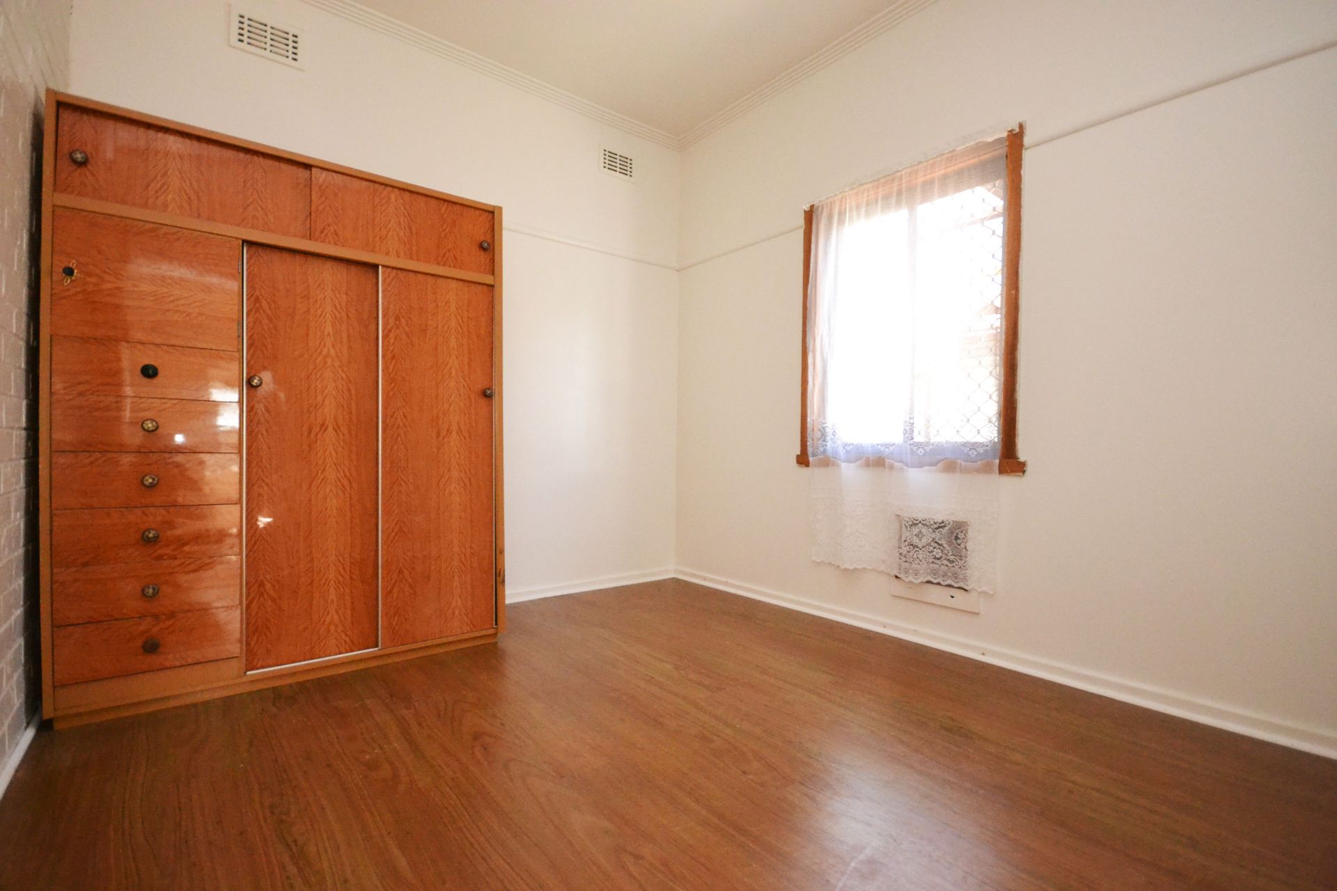 WELL PRESENTED & IN AN IDEAL LOCATION